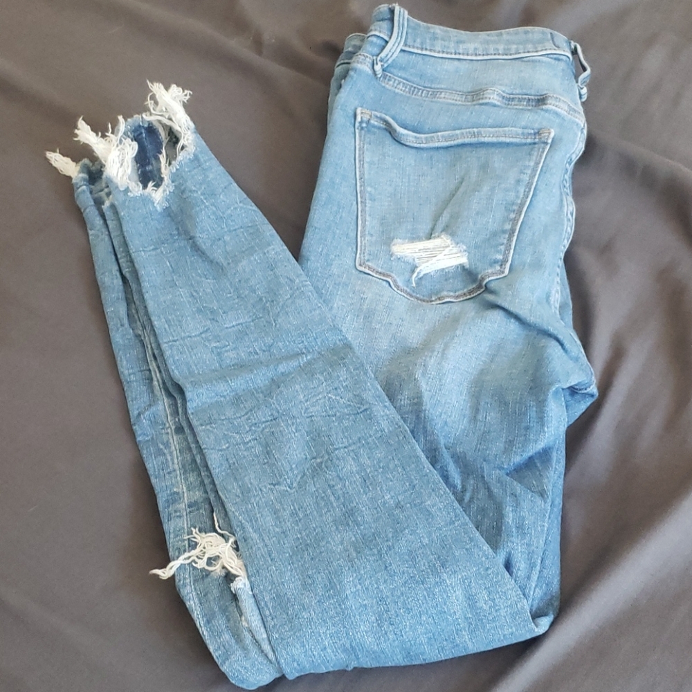 Abercrombie and Fitch cropped highwaisted jeans